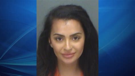 ‘Floribama Shore’ star arrested for flashing breasts, breaking car。